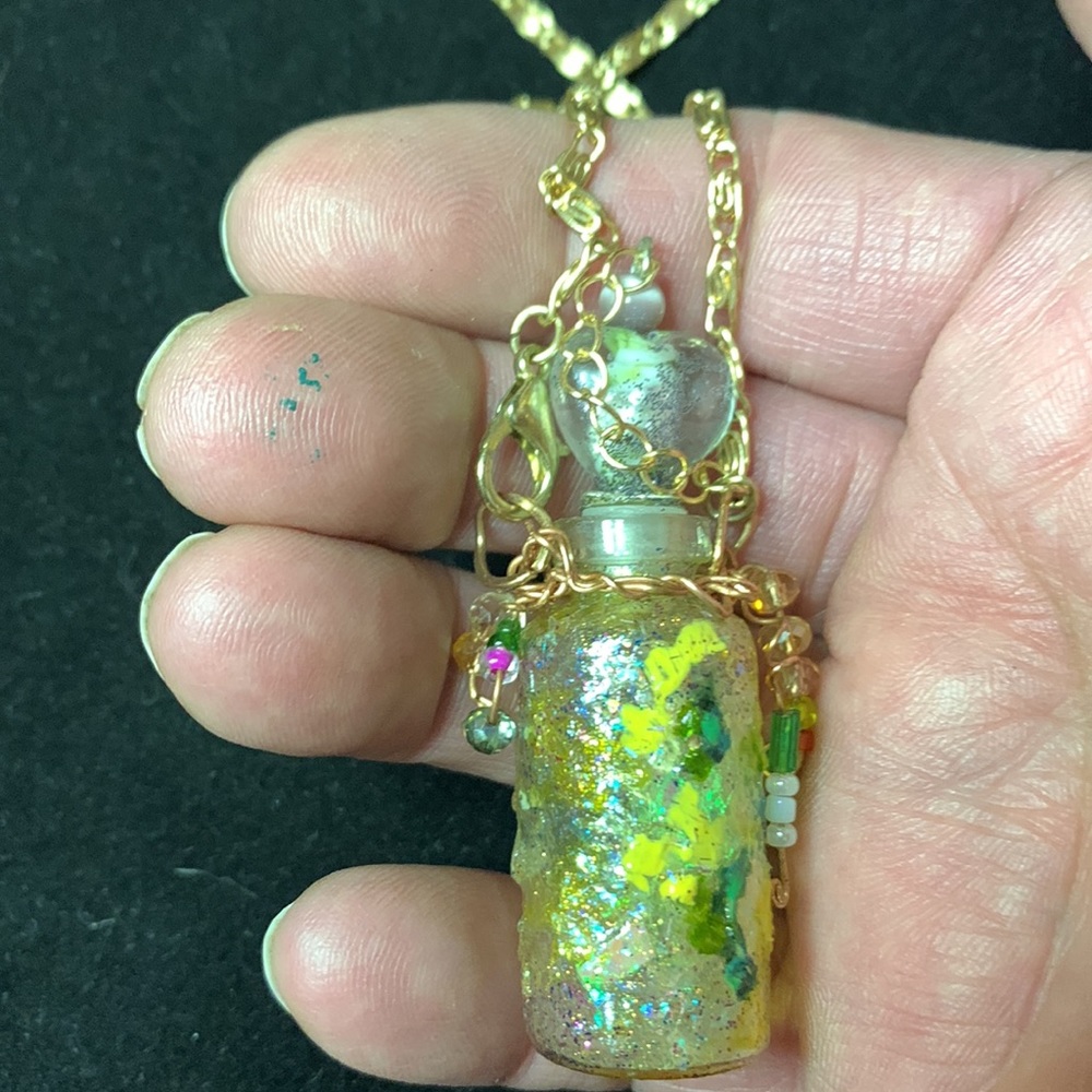 Handpainted bottle - Picture 8 of 9
